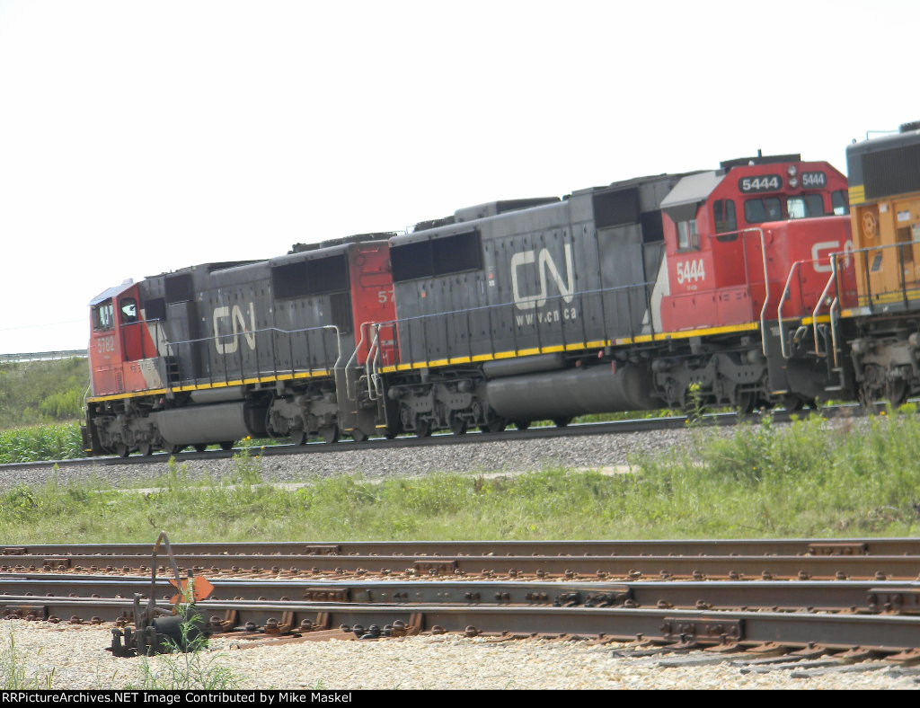 CN 5782